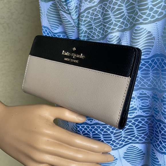 Kate Spade Staci Colorblock Large Slim Bifold Wallet - Picture 1 of 16